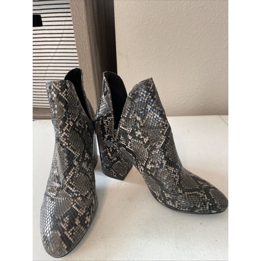 STEVE MADDEN Women's Rookie Black,Tan Snake Skin Chunky Heel Ankle Boots SZ 9.5M